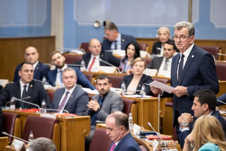 Camaj: Kushdo që ndan pikëpamjet tona është i pranueshëm