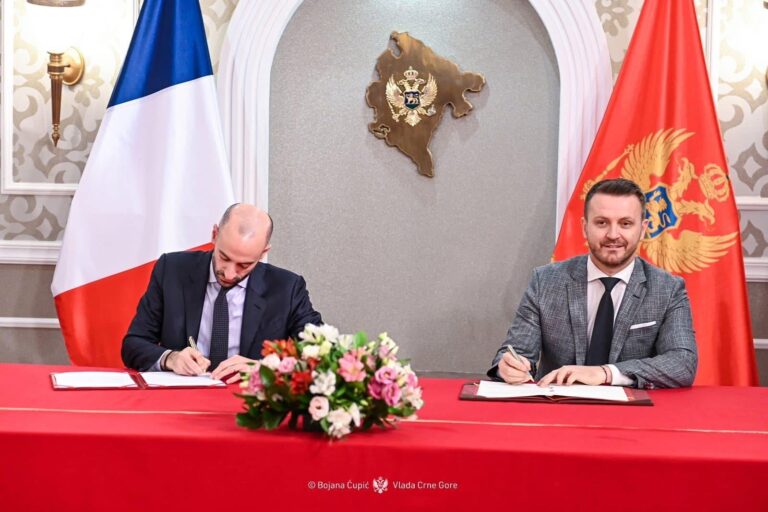Nënshkruhet Marrëveshja e Bashkëpunimit midis Malit të Zi dhe Francës: Përmirësim i Bashkëpunimit në Fushën e Administratës Publike