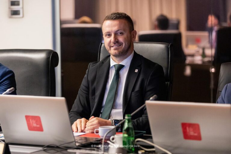 Ministri Marash Dukaj do të përfaqësojë Qeverinë e Malit të Zi në varrimin e Papës Françesku