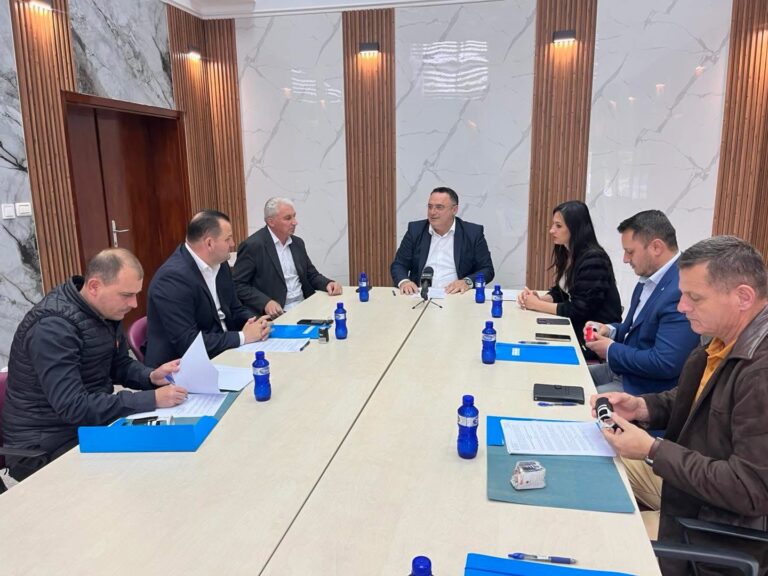 Komuna e Tuzit nënshkruan kontratat financiare me klubet sportive për vitin 2025