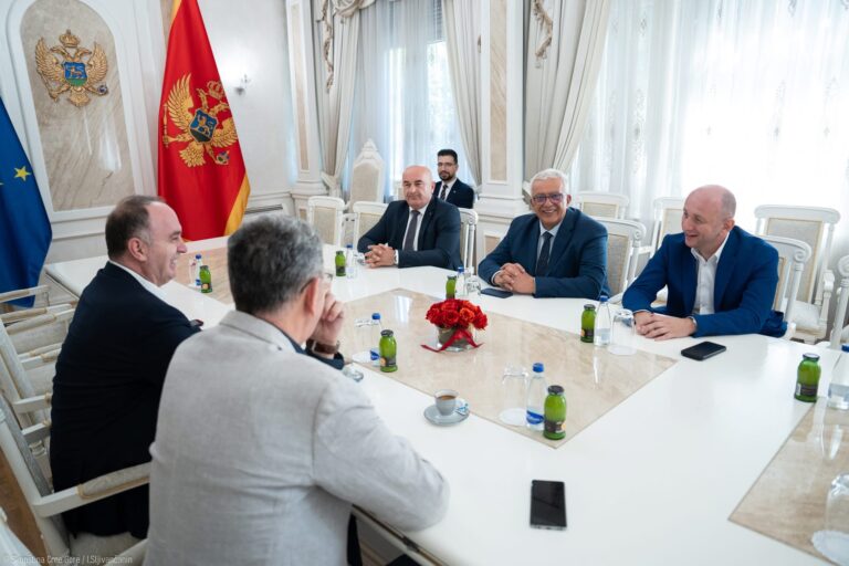 Pse takimet politike në Mal të Zi janë tabu?