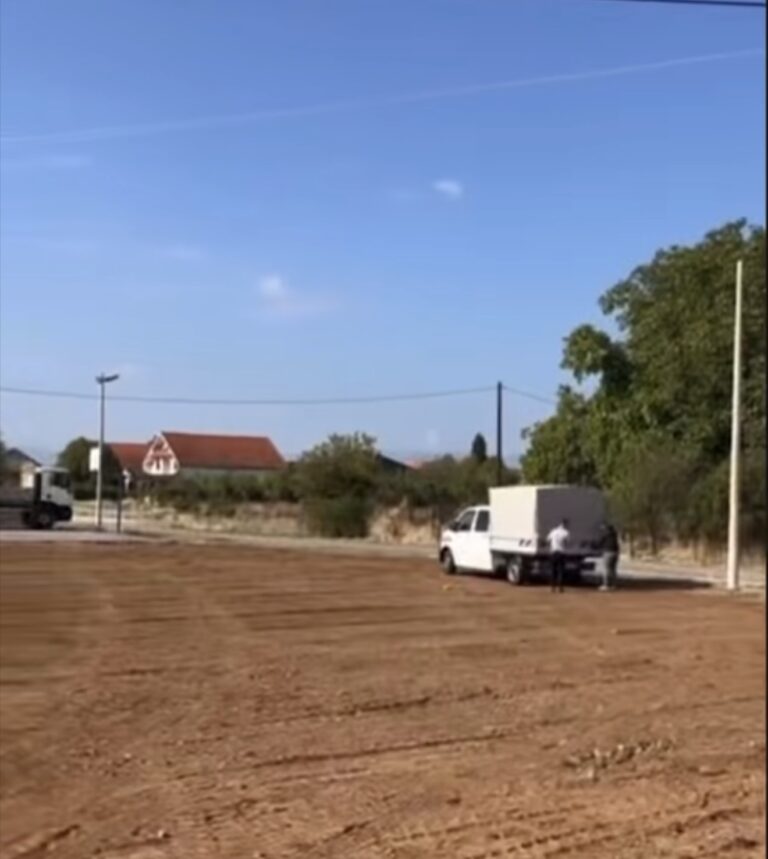 Në Dinoshë nisin punimet për këndin e lojërave dhe stadiumin