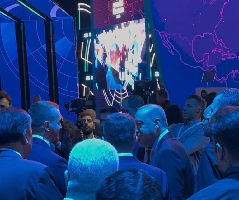 Ministri Marash Dukaj merr pjesë në TRT World Forum 2025 në Stamboll