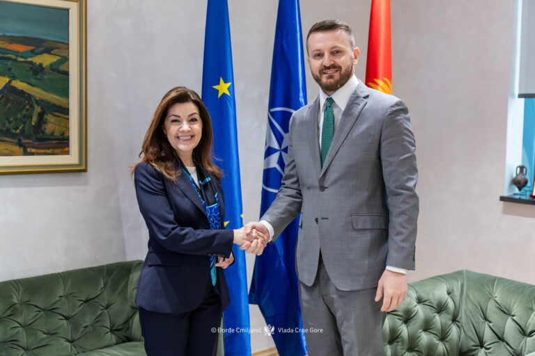 Ministri Dukaj priti ambasadoren e sapoemëruar të Turqisë në Mal të Zi, theksohet forcimi i bashkëpunimit në digjitalizim dhe reformën e administratës publike