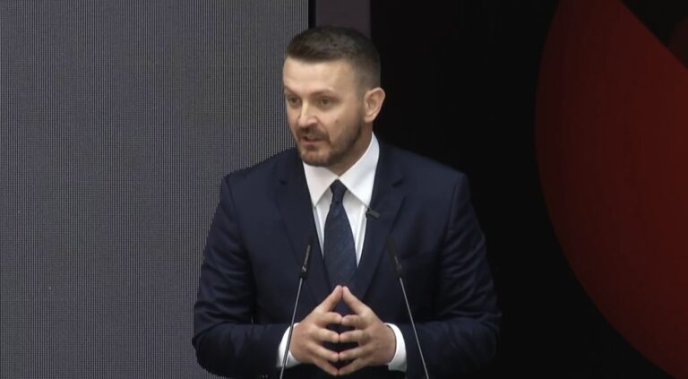 Dukaj: Diaspora nuk duhet të kufizohet te vota, por të ketë përfaqësim real në vendimmarrje