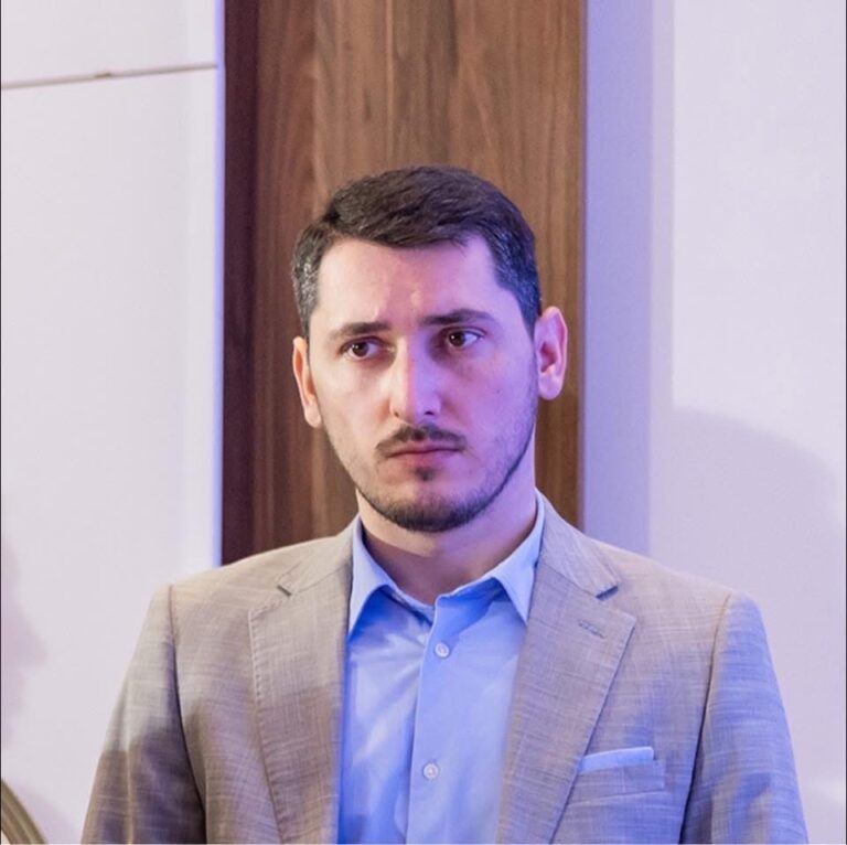 Populizmi si mjet për përçarje dhe manipulim të Malësisë