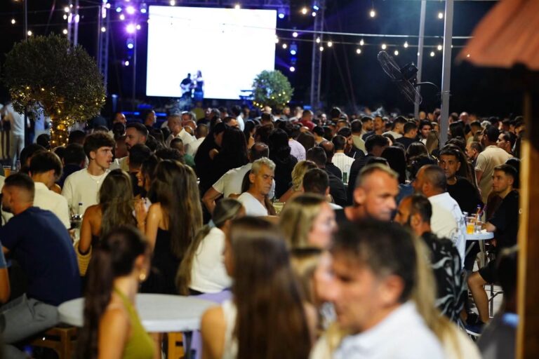 Atmosferë festive në hapjen e Pazarit të Verës në Tuz