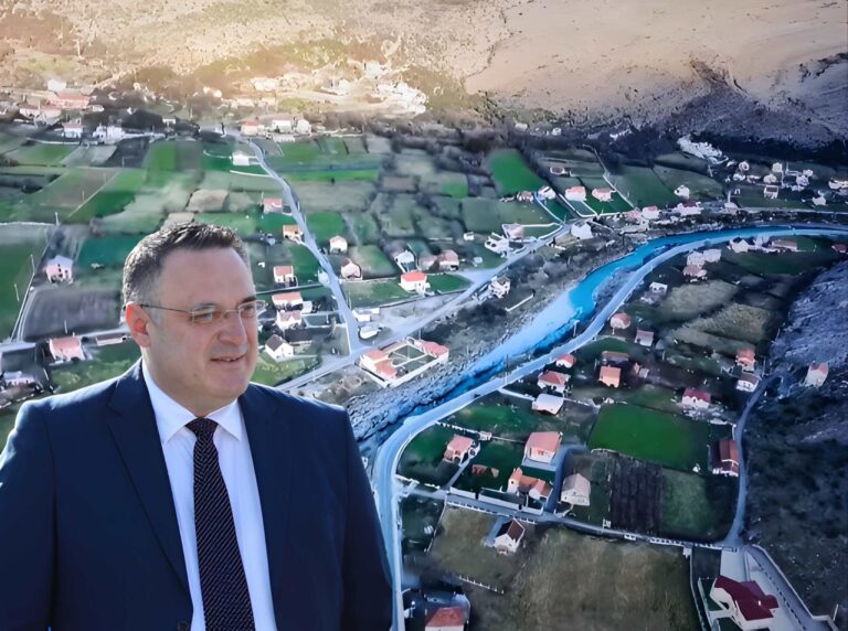 Gjelaj: Nënshkrova kontratën për ndërtimin e urës së re në Dinoshë, në vlerë prej 900.675,00€